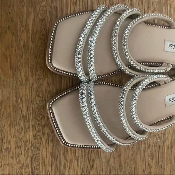 Steve Madden Sandals with Silver Sparkle Straps Size 7 - Picture 5 of 7